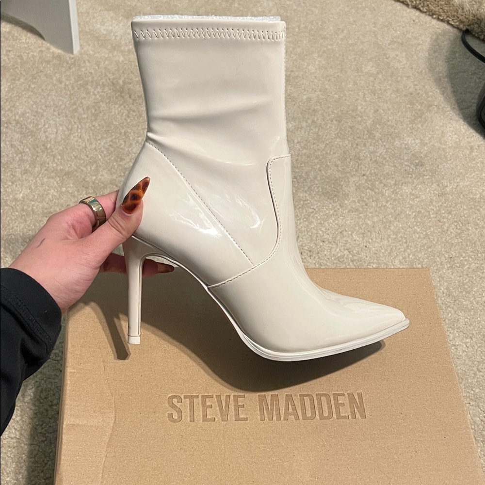 Steve Madden Elwyn Heeled Boots